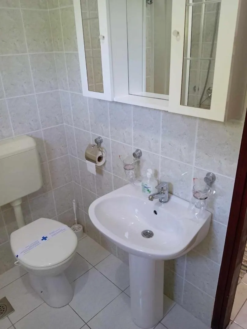 بيت ضيافة Apartments And Rooms By The Sea Martinscica, Cres - 23980 كرواتيا